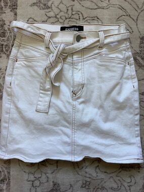 Express White Denim Skirt with Brown Contrast Stitching